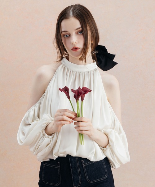 EIMY ISTOIRE(エイミーイストワール)の「DRAPE SATIN BLOUSE(シャツ/ブラウス・レディース・オフホワイト/ブラウン/ブラック・FREE)」の8枚目の写真