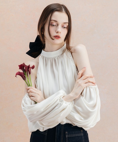 EIMY ISTOIRE(エイミーイストワール)の「DRAPE SATIN BLOUSE(シャツ/ブラウス・レディース・オフホワイト/ブラウン/ブラック・FREE)」の9枚目の写真