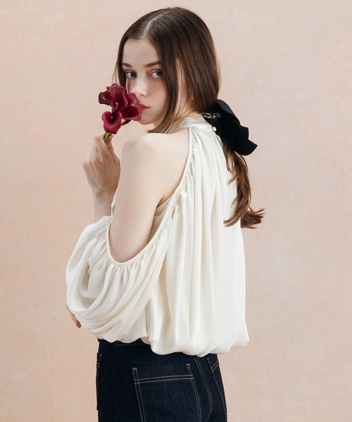 EIMY ISTOIRE(エイミーイストワール)の「DRAPE SATIN BLOUSE(シャツ/ブラウス・レディース・オフホワイト/ブラウン/ブラック・FREE)」の10枚目の写真