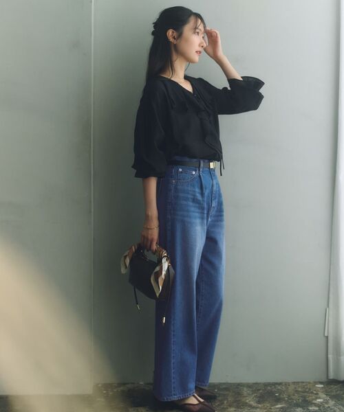 COHINA(コヒナ)の「フロントラッフルブラウス 【低身長・小柄女性】(Tシャツ/カットソー・レディース・ライトベージュ/ベージュ/ブラック・ONE SIZE)」の12枚目の写真