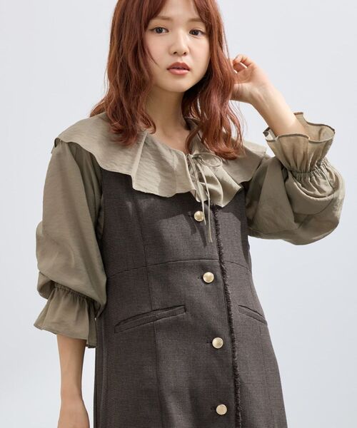 COHINA(コヒナ)の「フロントラッフルブラウス 【低身長・小柄女性】(Tシャツ/カットソー・レディース・ライトベージュ/ベージュ/ブラック・ONE SIZE)」の18枚目の写真