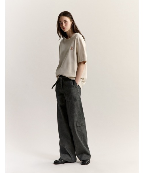 Maison Kitsune（メゾンキツネ）の「CHILLAX FOX COMFORT TEE-SHIRT（Tシャツ/カットソー・メンズ・グレー系その他2/ライトベージュ/グレー系その他・XL/L/M/S/XS）」の5枚目の写真