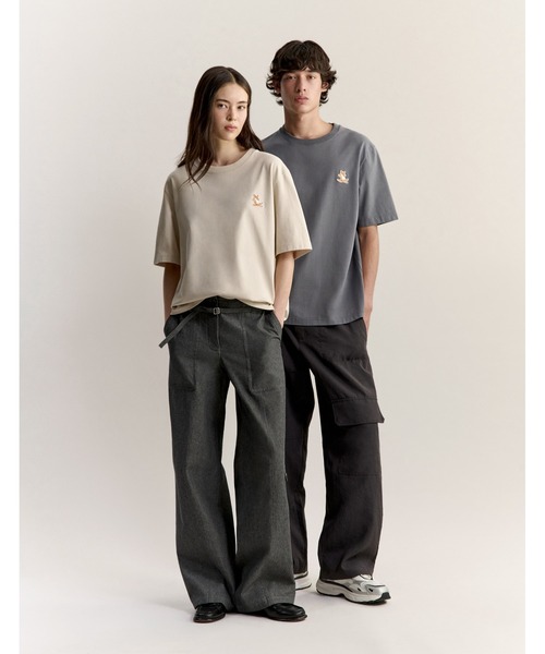 Maison Kitsune（メゾンキツネ）の「CHILLAX FOX COMFORT TEE-SHIRT（Tシャツ/カットソー・メンズ・グレー系その他2/ライトベージュ/グレー系その他・XL/L/M/S/XS）」の8枚目の写真