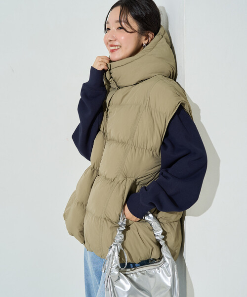 FREAK'S STORE（フリークスストア）の「限定展開　中綿 ボリューム フーディー ベスト（ダウンベスト・レディース・ベージュ/グレー/ブラウン/ブラック・ﾌﾘ-）」の20枚目の写真