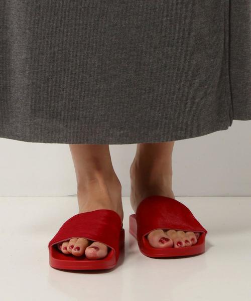 adidas（アディダス）の「adidas ADILETTE W ヘアー（サンダル・レディース・ブラック/レッド・24.5cm/23.5cm）」の10枚目の写真