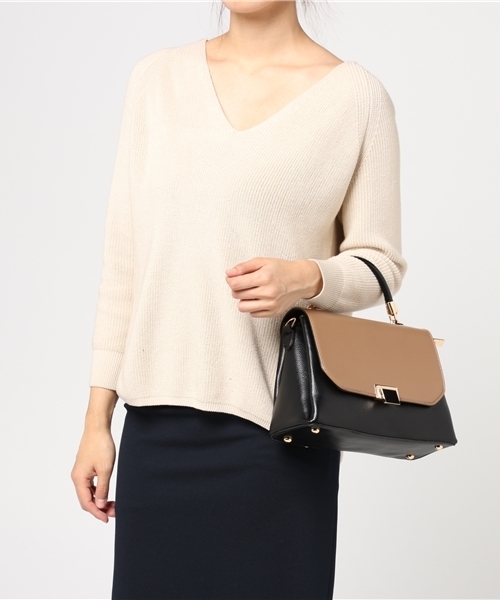 PLAIN CLOTHING（プレーンクロージング）の「ワンハンドルフラップハンドバッグ【PLAIN CLOTHING】（ショルダーバッグ・レディース・ブラック/ベージュ系その他/グレー・FREE）」の5枚目の写真