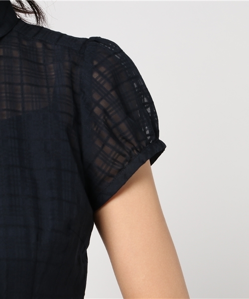 BLUE LABEL CRESTBRIDGE（ブルーレーベルクレストブリッジ）の