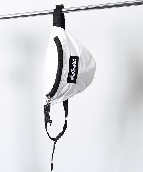 WILD THINGS（ワイルドシングス）の「WILD THINGS(ワイルドシングス)別注タイベックボディバッグ（ボディバッグ/ウエストポーチ・メンズ・ホワイト/ブラック/パープル・FREE）」の4枚目の写真
