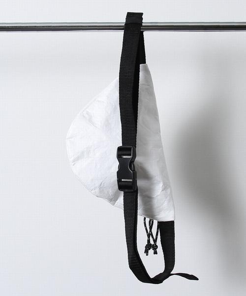 WILD THINGS（ワイルドシングス）の「WILD THINGS(ワイルドシングス)別注タイベックボディバッグ（ボディバッグ/ウエストポーチ・メンズ・ホワイト/ブラック/パープル・FREE）」の5枚目の写真
