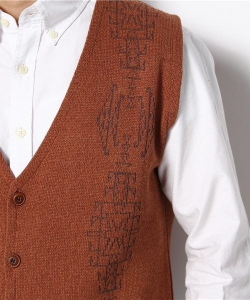 STUDIOUS（ステュディオス）の「STUDIOUS ジャガードニットベスト∵ ☆FINAL SALE☆（ベスト・メンズ・ベージュ/ダークブラウン・MEDIUM/SMALL）」の6枚目の写真