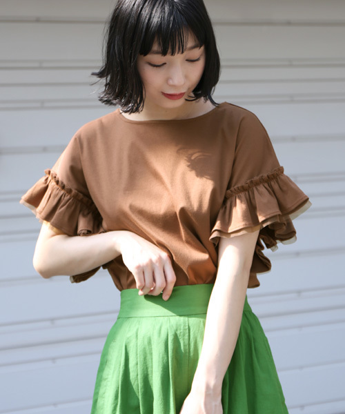 LOWRYS FARM（ローリーズファーム）の「ソデフリルユルＴ　793666（Tシャツ/カットソー・レディース・オフホワイト/ブラック/ブラウン/パープル・MEDIUM/LARGE）」の4枚目の写真