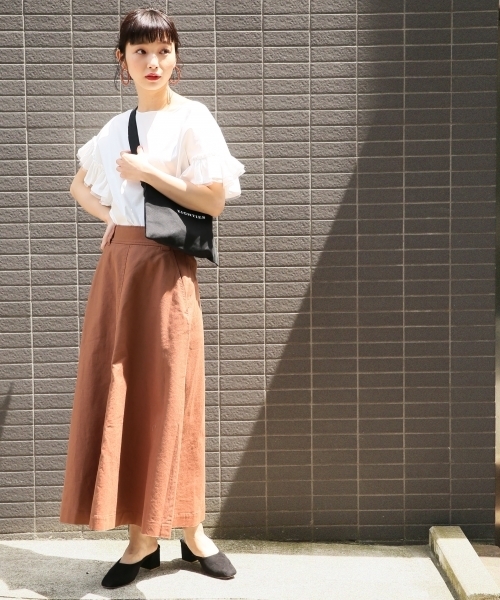 LOWRYS FARM（ローリーズファーム）の「ソデフリルユルＴ　793666（Tシャツ/カットソー・レディース・オフホワイト/ブラック/ブラウン/パープル・MEDIUM/LARGE）」の19枚目の写真