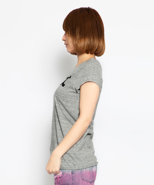 X-girl(エックスガール)の「SANDY SLIM TOP(Tシャツ/カットソー・レディース・アッシュグレー/ピンク/ブルー・1/2)」の4枚目の写真