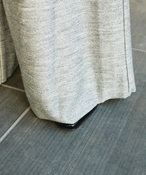 TODAYFUL（トゥデイフル）の「ハイウエストスエットサロペット