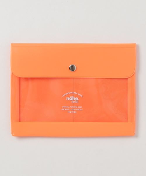 Nahe(ネーエ)の「nahe ネーエ ジェネラルパーパスケース スクエア クリア ネオン 三つ折り A6(パスポートケース・レディース・ピンク/イエロー/オレンジ/ブルー/ライトグリーン・FREE)」の7枚目の写真