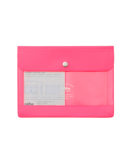 Nahe(ネーエ)の「nahe ネーエ ジェネラルパーパスケース スクエア クリア ネオン 三つ折り A6(パスポートケース・レディース・ピンク/イエロー/オレンジ/ブルー/ライトグリーン・FREE)」の14枚目の写真