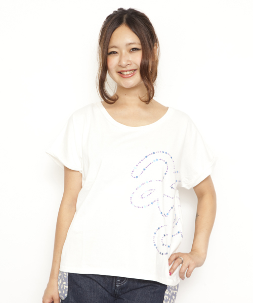 X-girl（エックスガール）の「SIDE LOGO S/S TOP（Tシャツ/カットソー・レディース・ホワイト/ブラック/ピンク/ネイビー・1/2）」の8枚目の写真