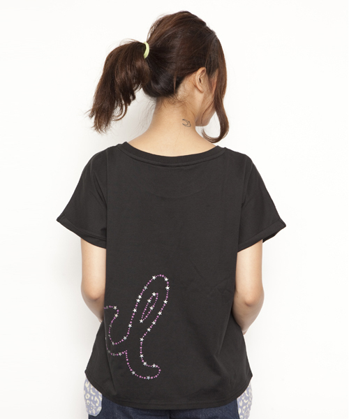 X-girl（エックスガール）の「SIDE LOGO S/S TOP（Tシャツ/カットソー・レディース・ホワイト/ブラック/ピンク/ネイビー・1/2）」の6枚目の写真