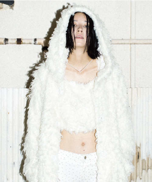 i（アイ）の「フェイクファースクエアタンク（キャミソール・レディース・ブラック/ホワイト/グレー・ﾌﾘ-）」の2枚目の写真