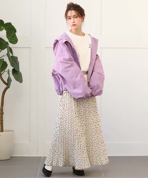 one after another NICE CLAUP（ワンアフターアナザーナイスクラップ）の「ボリューム袖マウンテンパーカー（マウンテンパーカー・レディース・ブラック/ベージュ/パープル/アイボリー・FREE）」の15枚目の写真