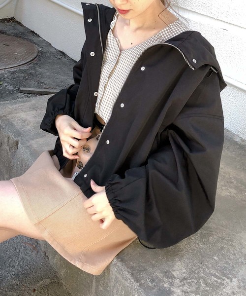 one after another NICE CLAUP（ワンアフターアナザーナイスクラップ）の「ボリューム袖マウンテンパーカー（マウンテンパーカー・レディース・ブラック/ベージュ/パープル/アイボリー・FREE）」の13枚目の写真