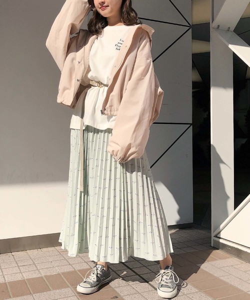 one after another NICE CLAUP（ワンアフターアナザーナイスクラップ）の「ボリューム袖マウンテンパーカー（マウンテンパーカー・レディース・ブラック/ベージュ/パープル/アイボリー・FREE）」の8枚目の写真