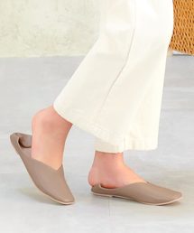 KOBE LETTUCE | Vカットスクエアトゥ2wayフラットバブーシュ(パンプス)