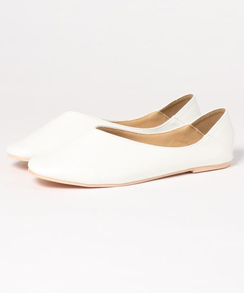 KOBE LETTUCE（コウベレタス）の「Vカットスクエアトゥ2wayフラットバブーシュ（パンプス・レディース・ホワイト/キャメル/ブラック/パイソン/グレイッシュベージュ・L/LL/M/S）」の8枚目の写真