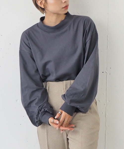 tiptop（ティップトップ）の「【ZOZO限定アイテム】モックネックボリューム袖ロンT（Tシャツ/カットソー・レディース・オフホワイト/ブラック/ベージュ/グレイッシュベージュ/カーキ/A/ブラウン/ダークグレー/アイボリー/スミクロ/グリーン/ダークブルー/ピンク/B/C/キナリ・FREE/SHORT）」の12枚目の写真