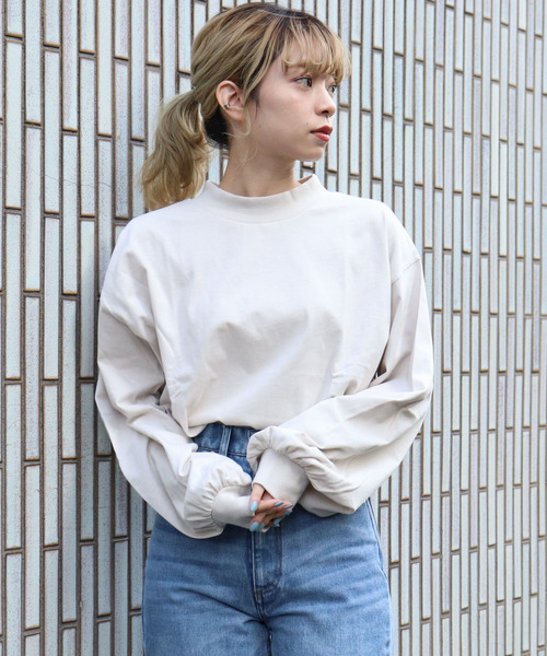 tiptop（ティップトップ）の「【ZOZO限定アイテム】モックネックボリューム袖ロンT（Tシャツ/カットソー・レディース・オフホワイト/ブラック/ベージュ/グレイッシュベージュ/カーキ/A/ブラウン/ダークグレー/アイボリー/スミクロ/グリーン/ダークブルー/ピンク/B/C/キナリ・FREE/SHORT）」の17枚目の写真