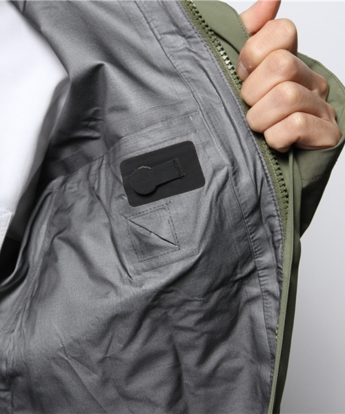 JOURNAL STANDARD（ジャーナルスタンダード）の「NORRONA / ノローナ: DOVRE GORE PRO JK / ブルゾン（ブルゾン・メンズ・カーキ・SMALL）」の10枚目の写真