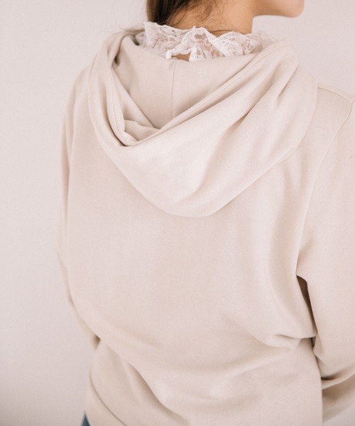 Mysa&Liina(ミーサリーナ)の「ミニ裏毛取外レース付きパーカー(パーカー・レディース・キナリ/ブラック/オフホワイト/ラベンダー/杢グレー・M)」の7枚目の写真