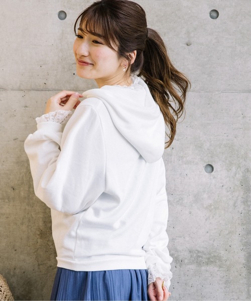 Mysa&Liina(ミーサリーナ)の「ミニ裏毛取外レース付きパーカー(パーカー・レディース・キナリ/ブラック/オフホワイト/ラベンダー/杢グレー・M)」の16枚目の写真