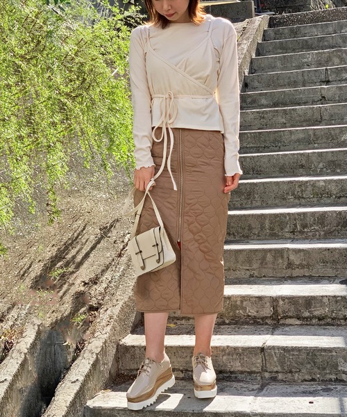 STYLEBLOCK(スタイルブロック)の「起毛フライスレイヤードトップス(Tシャツ/カットソー・レディース・ブラック/ベージュ/ブラウン/アイボリー/キャメル・M)」の8枚目の写真