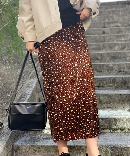 STYLEBLOCK（スタイルブロック）の「ベロアレオパード柄ヒョウ柄ストレートスカート（スカート・レディース・ベージュ/ブラウン/ライトベージュ・M）」の2枚目の写真