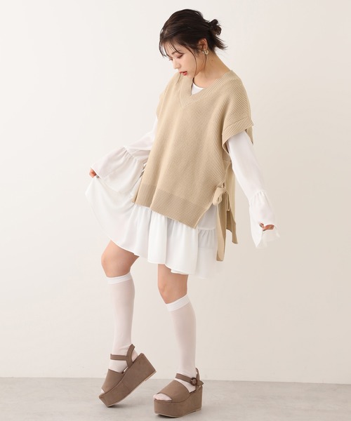 one after another NICE CLAUP（ワンアフターアナザーナイスクラップ）の「サイドリボンニットベスト（ニット/セーター・レディース・アイボリー/ベージュ/グレイッシュベージュ・FREE）」の16枚目の写真