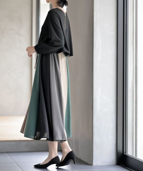 rps（アールピーエス）の「カラフルパッチワークドッキングワンピース（ワンピース・レディース・ブラック/ネイビー/オフホワイト/ダークグリーン/ブラック系その他2/ホワイト系その他2/ボルドー/パープル/ブラック系その他3/ライトグレー/ダークネイビー・M/フリー）」の14枚目の写真