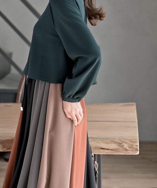 rps（アールピーエス）の「カラフルパッチワークドッキングワンピース（ワンピース・レディース・ブラック/ネイビー/オフホワイト/ダークグリーン/ブラック系その他2/ホワイト系その他2/ボルドー/パープル/ブラック系その他3/ライトグレー/ダークネイビー・M/フリー）」の21枚目の写真