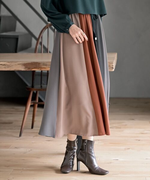 rps（アールピーエス）の「カラフルパッチワークドッキングワンピース（ワンピース・レディース・ブラック/ネイビー/オフホワイト/ダークグリーン/ブラック系その他2/ホワイト系その他2/ボルドー/パープル/ブラック系その他3/ライトグレー/ダークネイビー・M/フリー）」の20枚目の写真