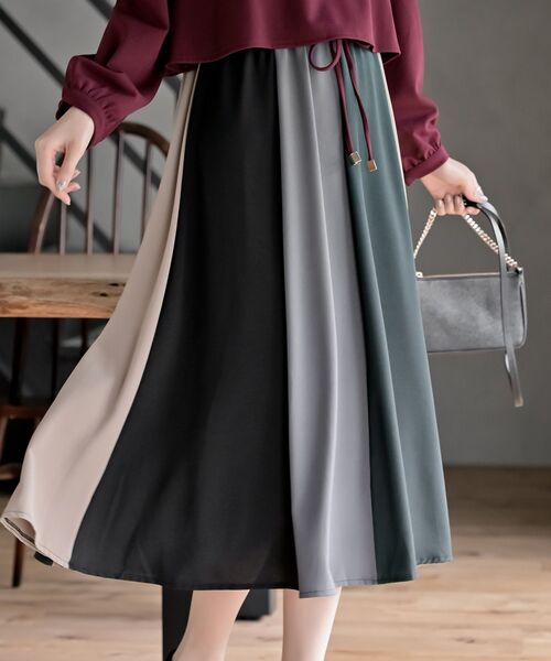 rps（アールピーエス）の「カラフルパッチワークドッキングワンピース（ワンピース・レディース・ブラック/ネイビー/オフホワイト/ダークグリーン/ブラック系その他2/ホワイト系その他2/ボルドー/パープル/ブラック系その他3/ライトグレー/ダークネイビー・M/フリー）」の12枚目の写真