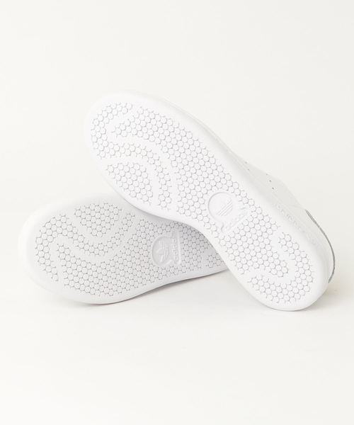 adidas（アディダス）の「adidasアディダス STAN SMITH W スタンスミス FV3422  WHT/BLK/GLD（スニーカー・メンズ・ホワイト系その他・24.5cm/27.0cm/25.5cm/28.0cm/23.5cm/26.0cm/22.0cm/26.5cm/23.0cm/27.5cm/24.0cm/22.5cm/25.0cm）」の3枚目の写真