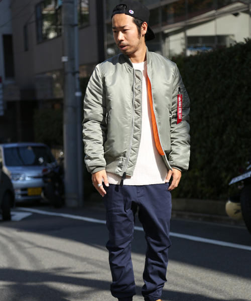 And A(アンドエー)の「MA-1 TIGHT (ALPHA)(ブルゾン・メンズ・ブラック/グリーン/レッド・MEDIUM/SMALL/LARGE)」の17枚目の写真