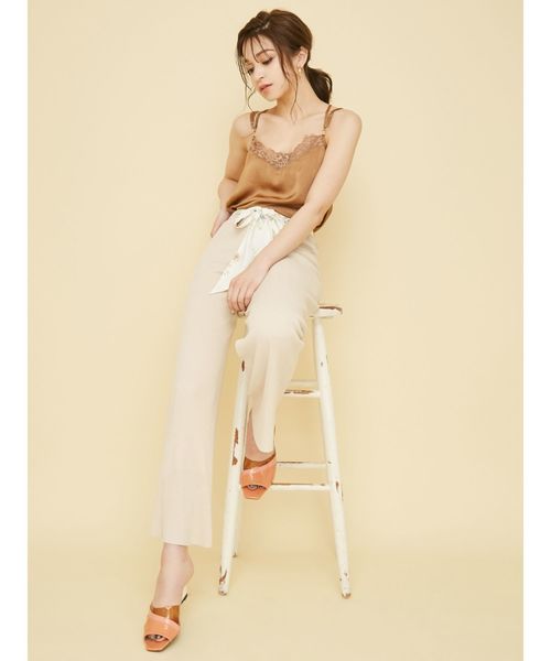 RESEXXY（リゼクシー）の「幾何フラワーベルトニットパンツ（その他パンツ・レディース・ベージュ/モカ/ブラック・FREE）」の4枚目の写真