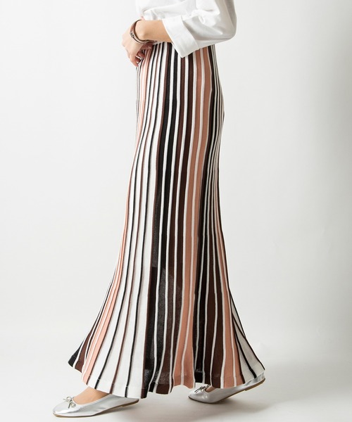 MILLION CARATS(ミリオンカラッツ)の「シャリ感のある糸を使用した配色プリーツマーメイドライン美シルエットスカート(スカート・レディース・ピンク/サックスブルー・FREE)」の15枚目の写真