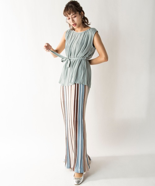 MILLION CARATS(ミリオンカラッツ)の「シャリ感のある糸を使用した配色プリーツマーメイドライン美シルエットスカート(スカート・レディース・ピンク/サックスブルー・FREE)」の22枚目の写真