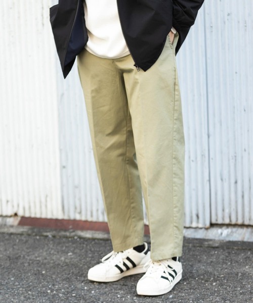 ITEMS URBANRESEARCH（アイテムズ アーバンリサーチ）の「綿ツイル センタープレス ワイドパンツ（その他パンツ・メンズ・カーキ/ベージュ/ブラック・MEDIUM/LARGE）」の15枚目の写真