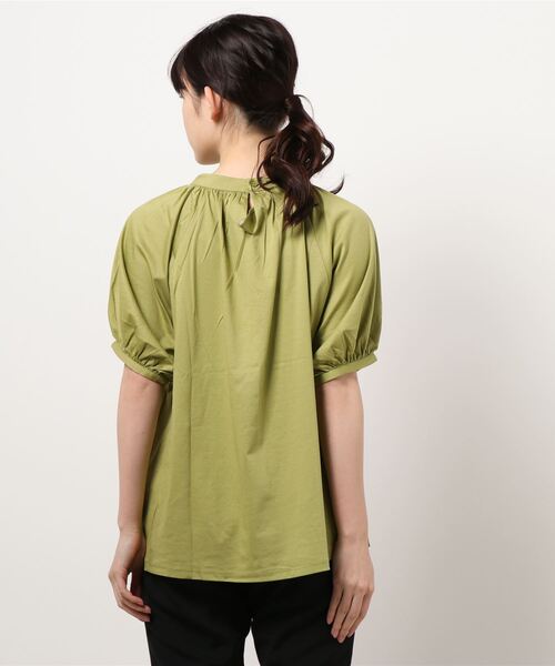 COLONY 2139（コロニートゥーワンスリーナイン）の「シルキースムースボリューム袖トップス（Tシャツ/カットソー・レディース・オフホワイト/ブラック/グリーン系その他・MEDIUM/SMALL）」の5枚目の写真