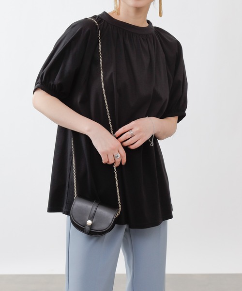 COLONY 2139（コロニートゥーワンスリーナイン）の「シルキースムースボリューム袖トップス（Tシャツ/カットソー・レディース・オフホワイト/ブラック/グリーン系その他・MEDIUM/SMALL）」の2枚目の写真