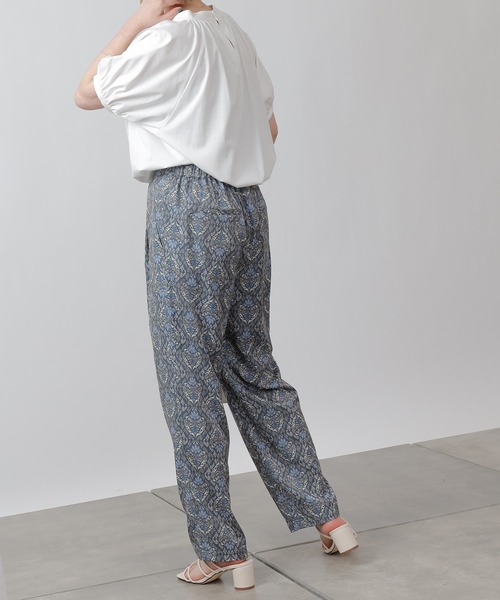 COLONY 2139（コロニートゥーワンスリーナイン）の「シルキースムースボリューム袖トップス（Tシャツ/カットソー・レディース・オフホワイト/ブラック/グリーン系その他・MEDIUM/SMALL）」の11枚目の写真