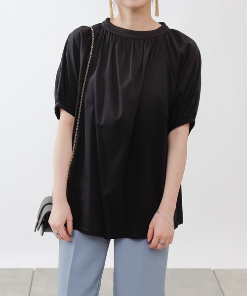 COLONY 2139（コロニートゥーワンスリーナイン）の「シルキースムースボリューム袖トップス（Tシャツ/カットソー・レディース・オフホワイト/ブラック/グリーン系その他・MEDIUM/SMALL）」の16枚目の写真